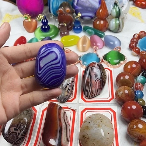 玛瑙/玉髓颈饰合金