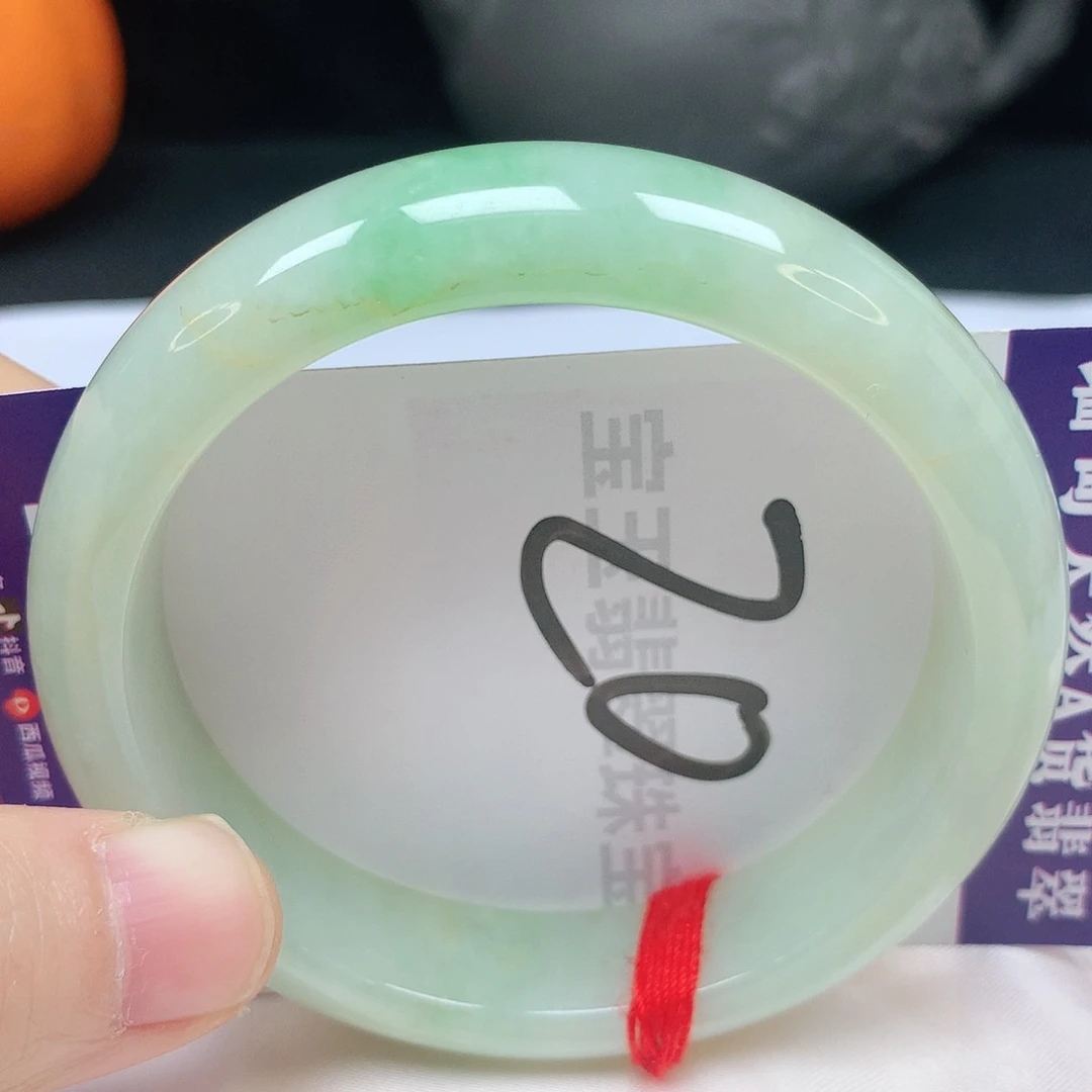 翡翠手镯未镶嵌55圈口