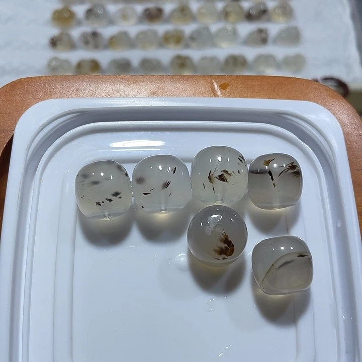 合金颈饰玛瑙/玉髓