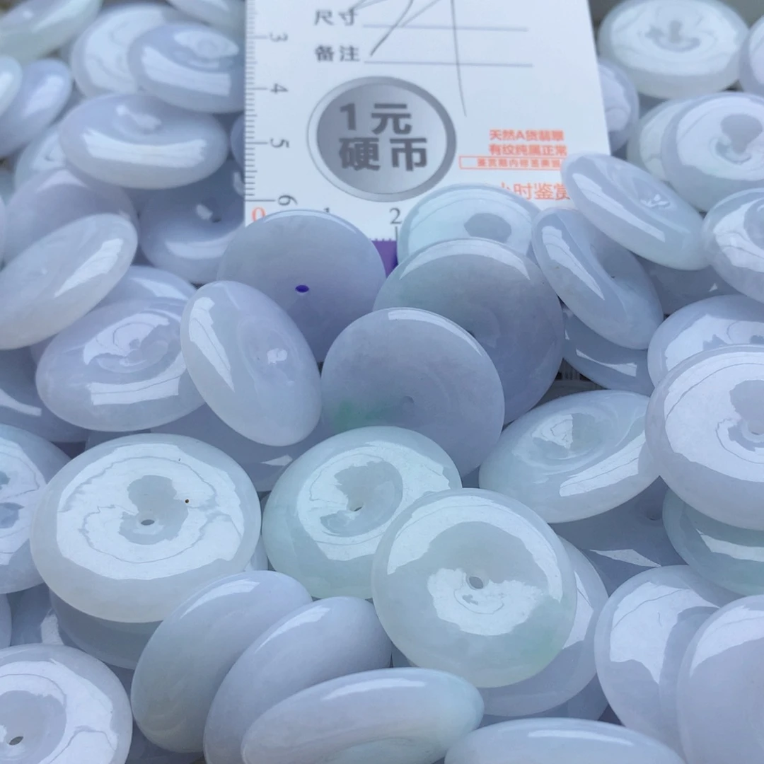 翡翠未镶嵌颈饰吊坠