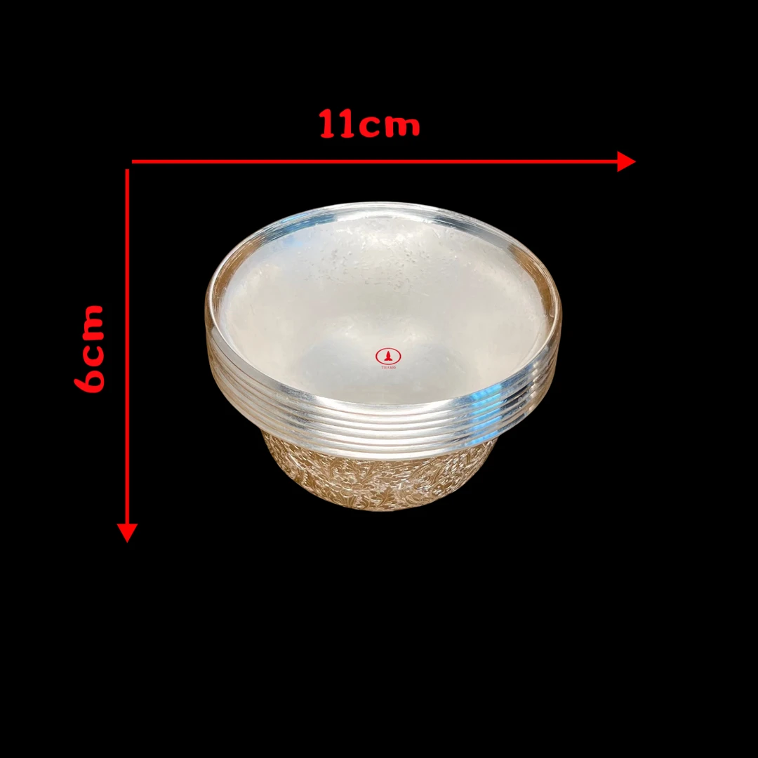 尼泊尔白铜纯手工雕刻供水碗，口径11公分。