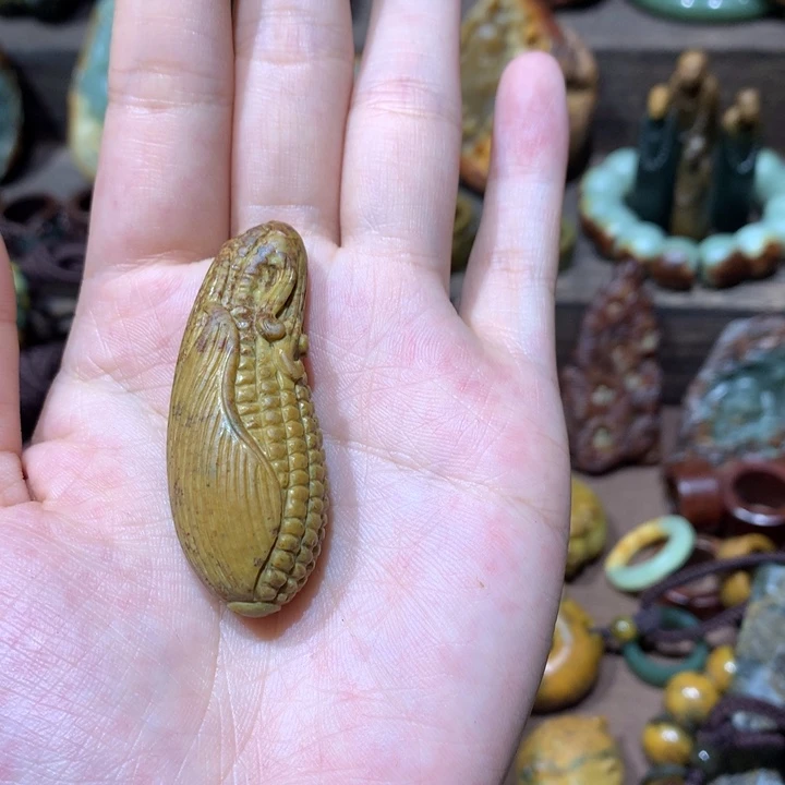 岫岩河磨玉（透闪石质玉）未镶嵌挂件