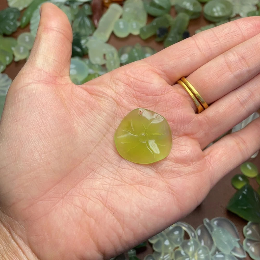 蛇纹石玉合金颈饰