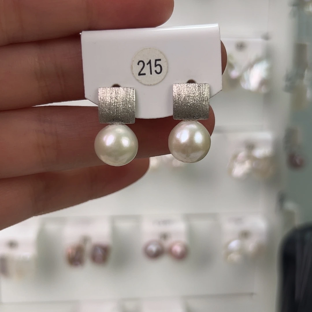 非金属巴洛克花瓣耳饰