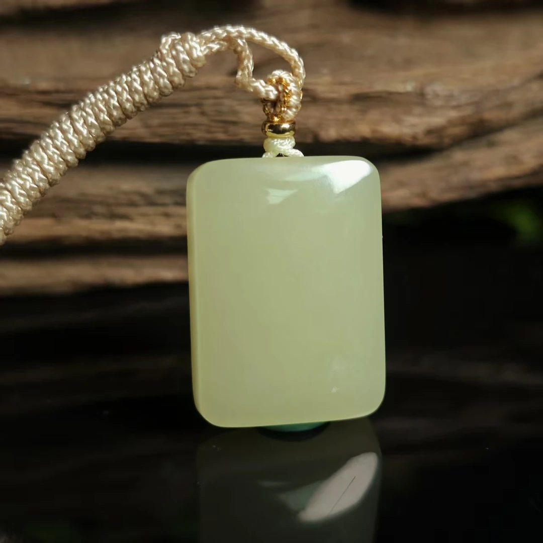 lot5743 平安无事牌 和田玉黄口 28.3*20.6*9.3mm 14.2g