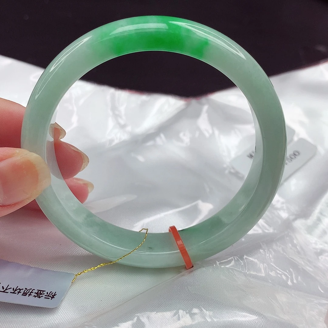 翡翠手镯未镶嵌58圈426