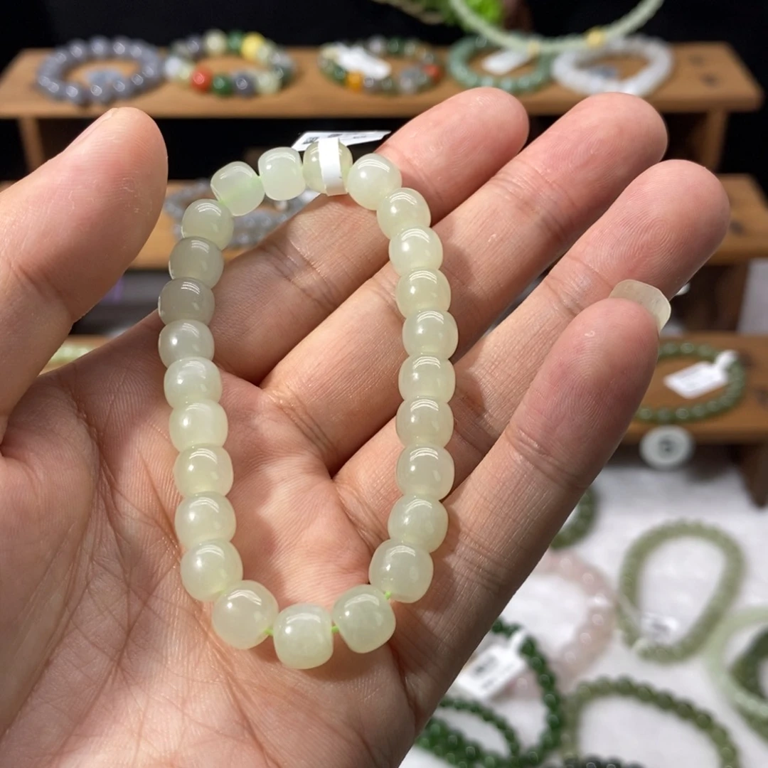 和田玉手链未镶嵌用****4卡8清水老型珠