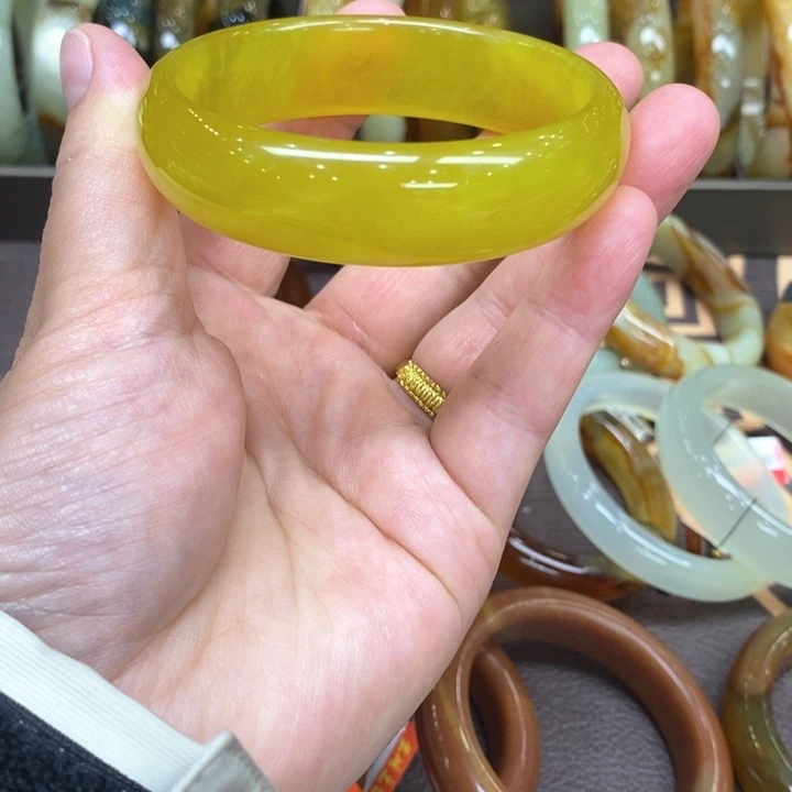 未镶嵌蛇纹石玉手镯