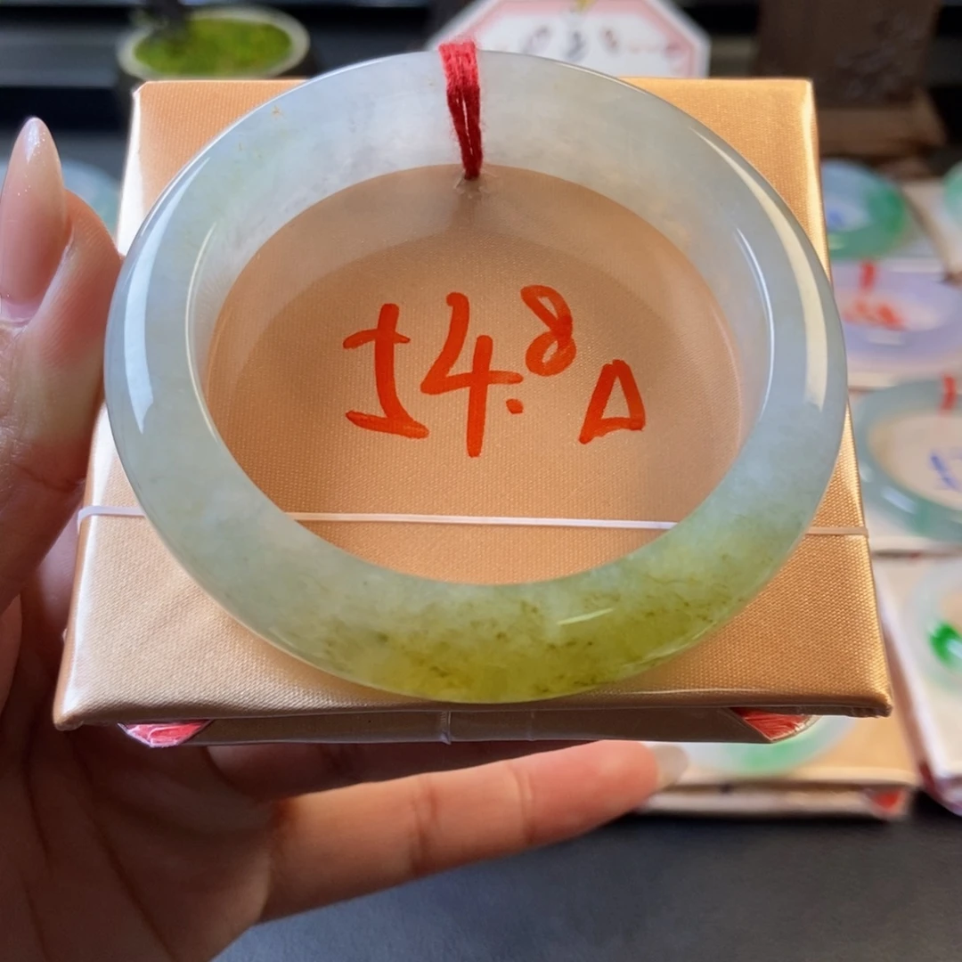 翡翠未镶嵌手镯8冰飘黄