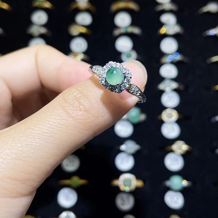 翡翠未镶嵌戒指戒指