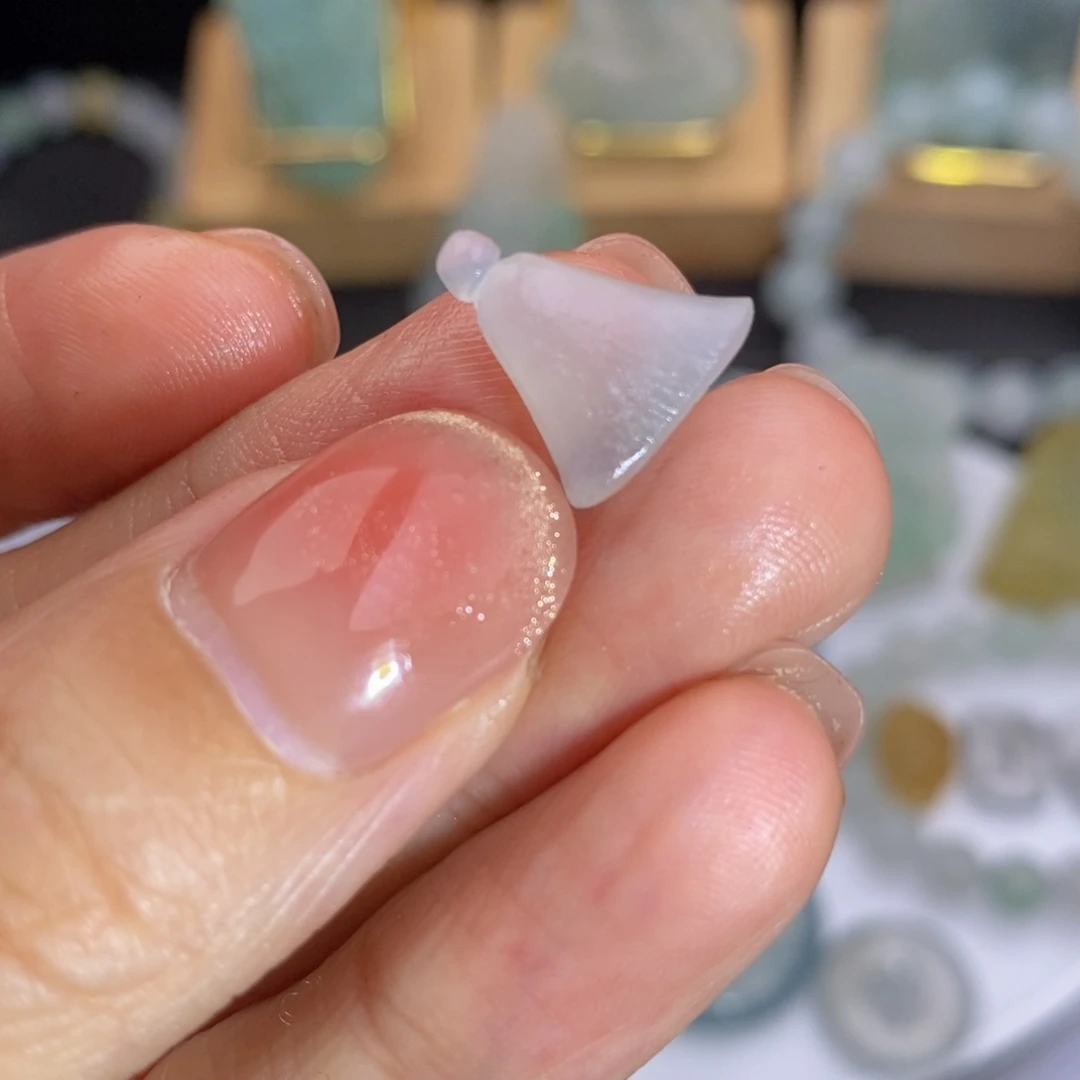 定制翡翠未镶嵌莲蓬