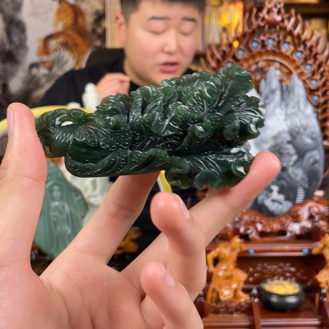 和田玉未镶嵌把件