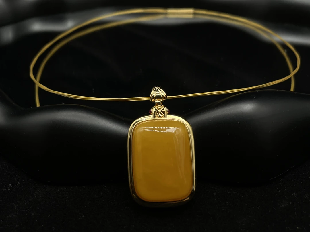 「玉见珠宝甄选」蜜蜡方形无事牌锁骨链 多样性发货