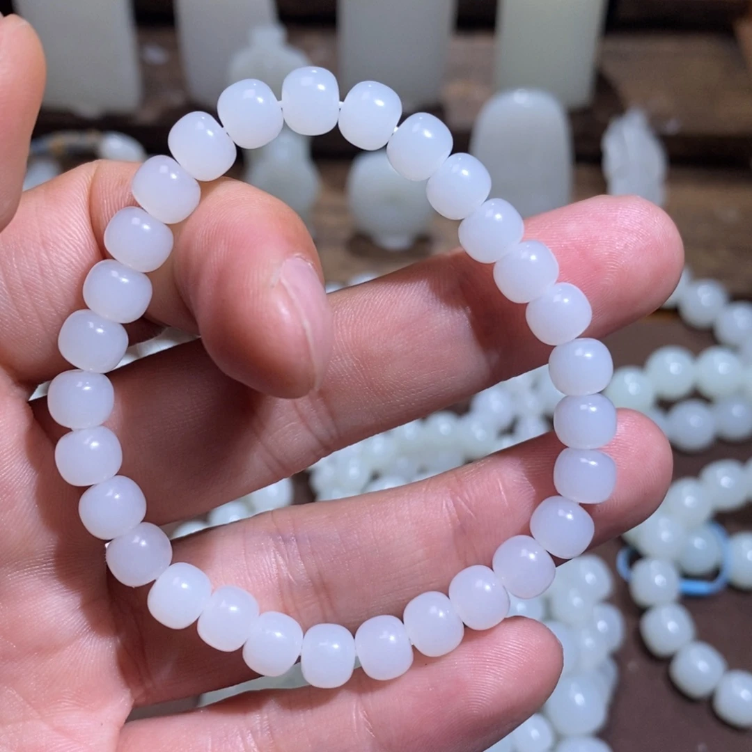 柠***檬和田玉（糖玉）未镶嵌手镯