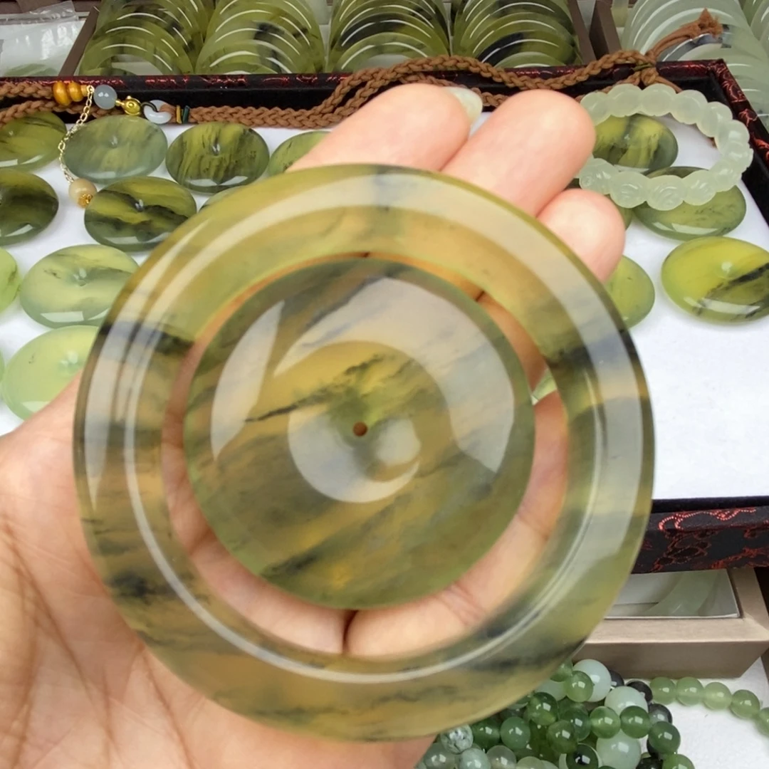 蛇纹石玉未镶嵌手镯