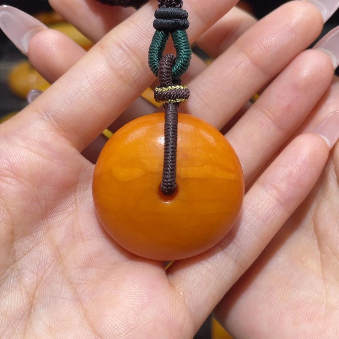 【闪购商品】琥珀裸石未镶嵌扣子