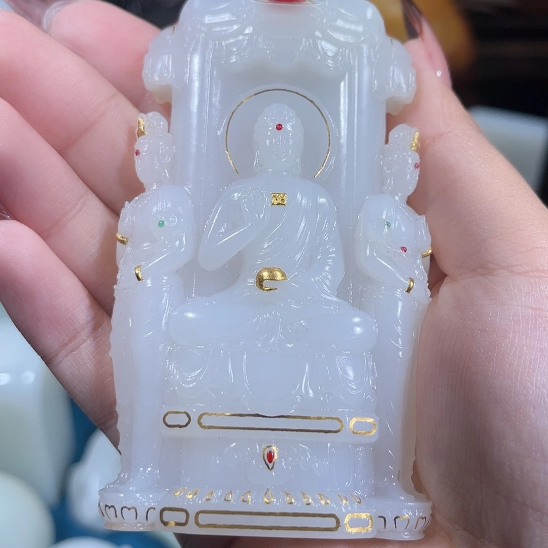 颈饰未镶嵌和田玉（糖玉）