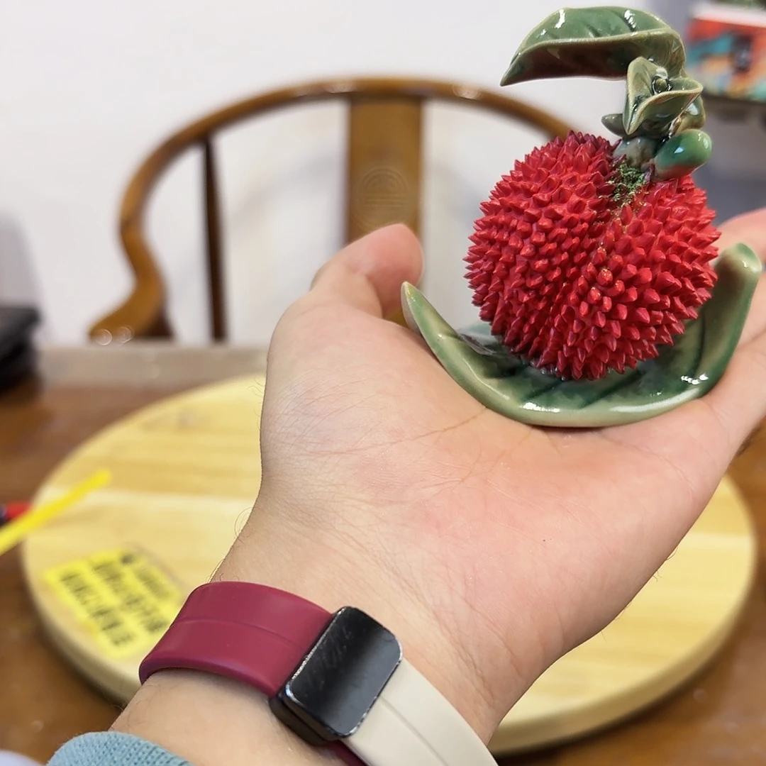 陶瓷单荔枝摆件的