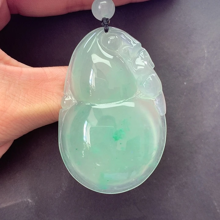 石英质玉未镶嵌颈饰