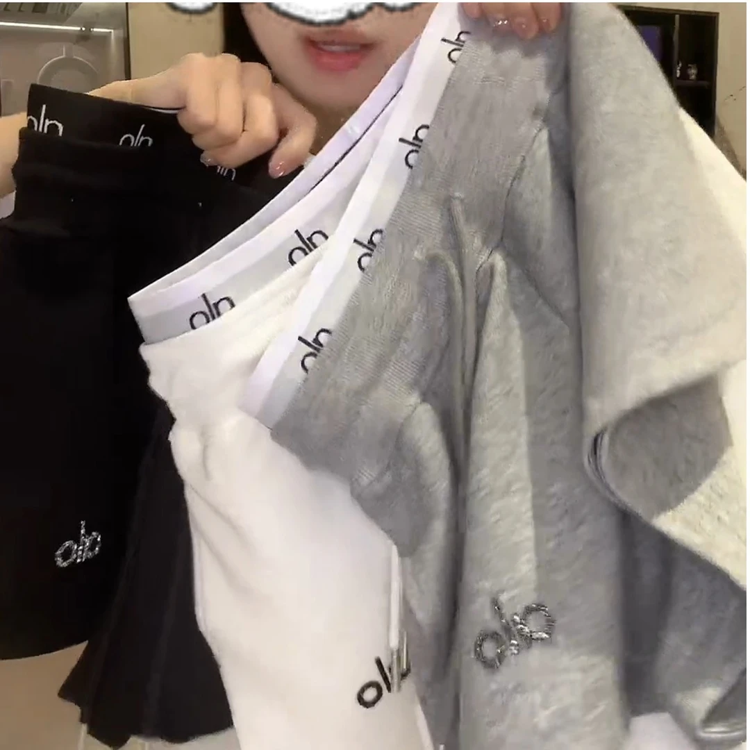 2025新款百搭女士气质休闲裤轻奢时尚简约女士短裤LK2502803