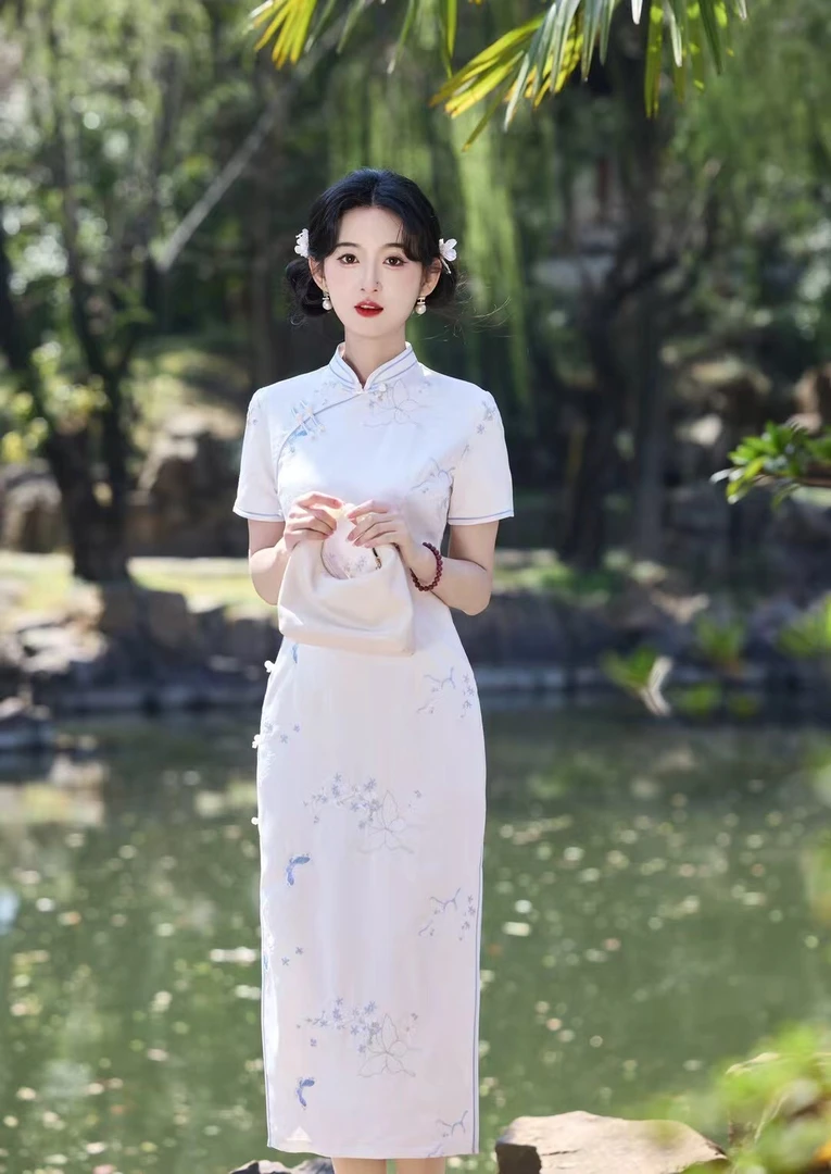 【澜清】新款夏改良年轻款少女清冷感白色旗袍新中式日常可穿中长款