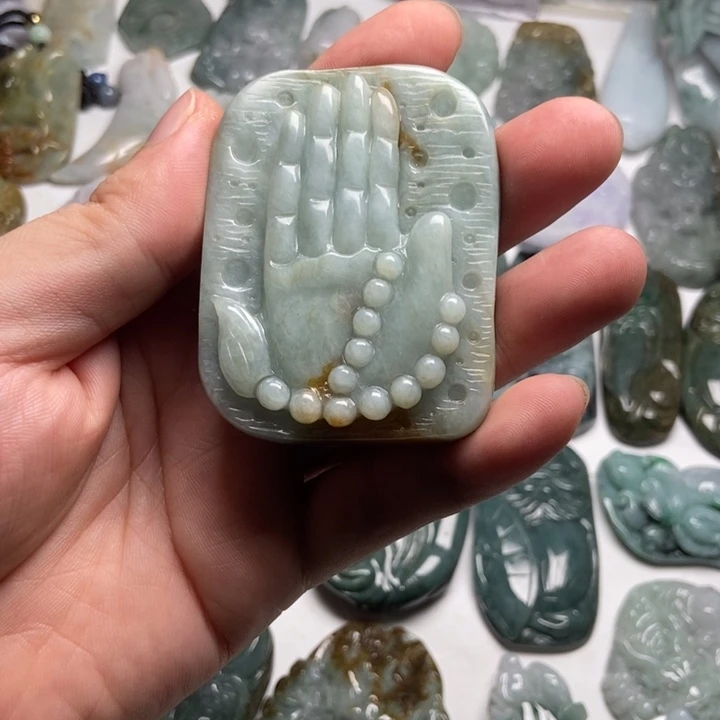 翡翠未镶嵌颈饰佛手40