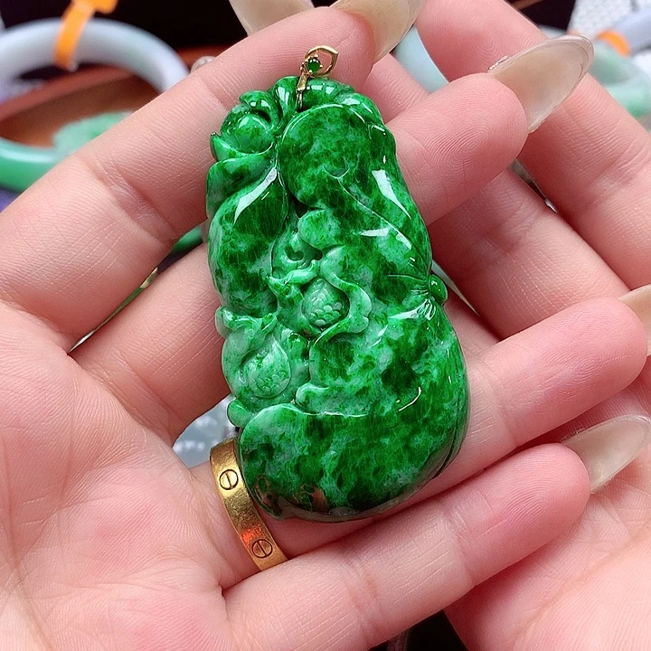 颈饰18K金镶嵌翡翠翡翠