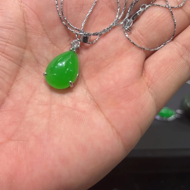 查罗石合金颈饰马来玉吊坠