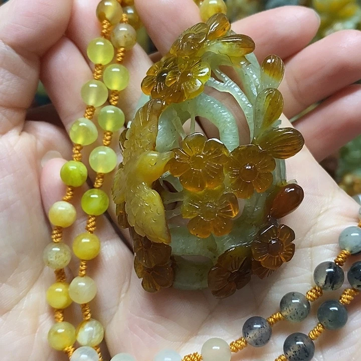 岫玉未镶嵌吊坠(赠链)