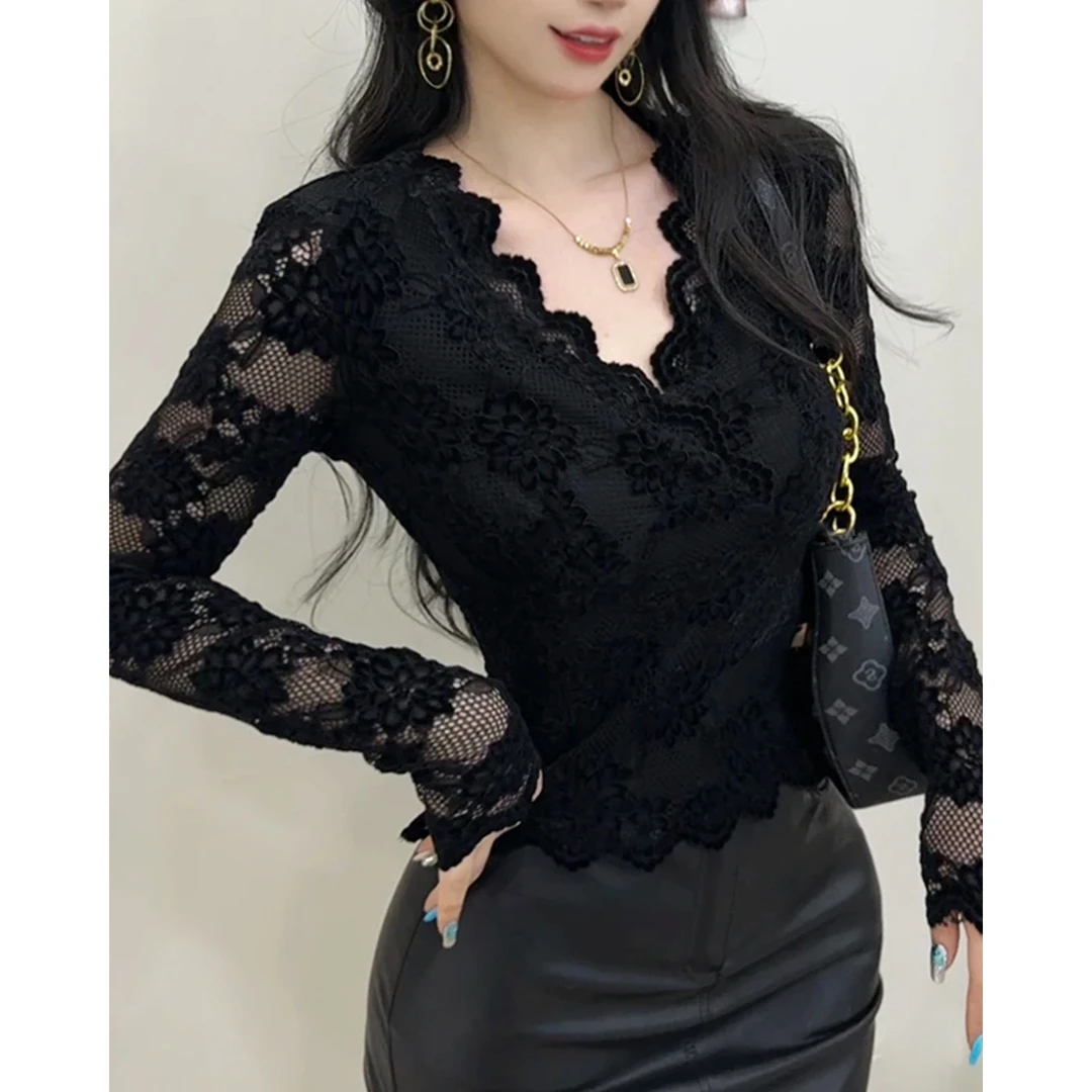 纯欲V领蕾丝衫女秋冬季2025新款长袖内搭打底衫韩系修身chic上衣