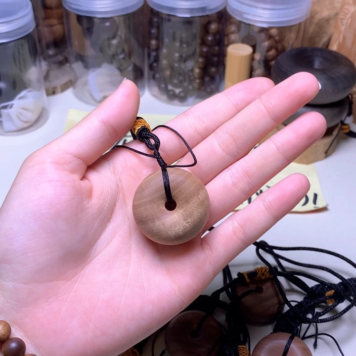 檀香木无事牌檀香小平安扣微瑕