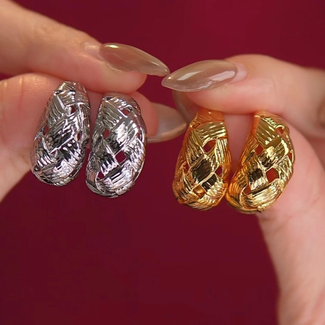 愿岛 黄铜耳饰 法式气质时尚感编织金属镂空耳钉EH2955