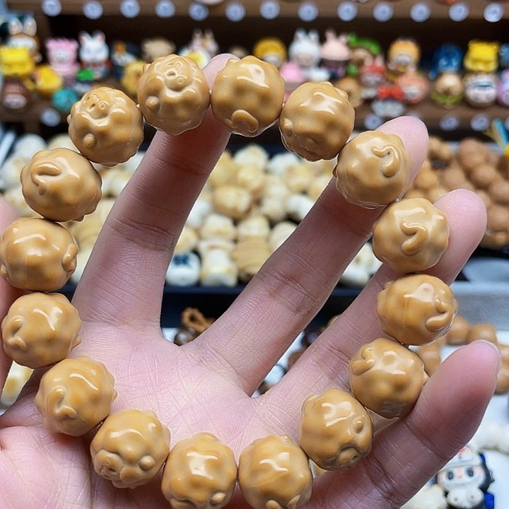 白玉菩提吊坠猴头小羊