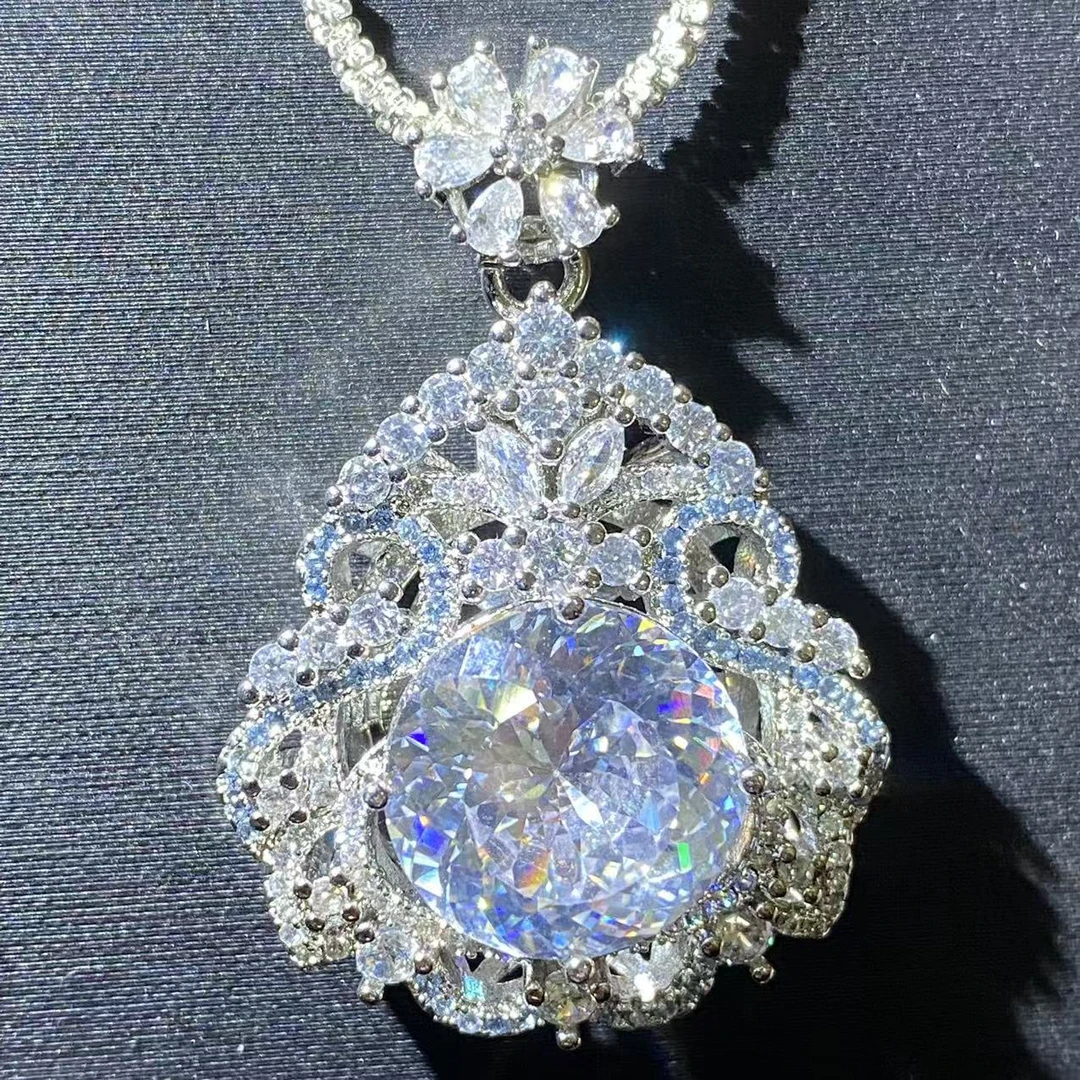 精选w32-典藏轻奢-重工豪华吊坠