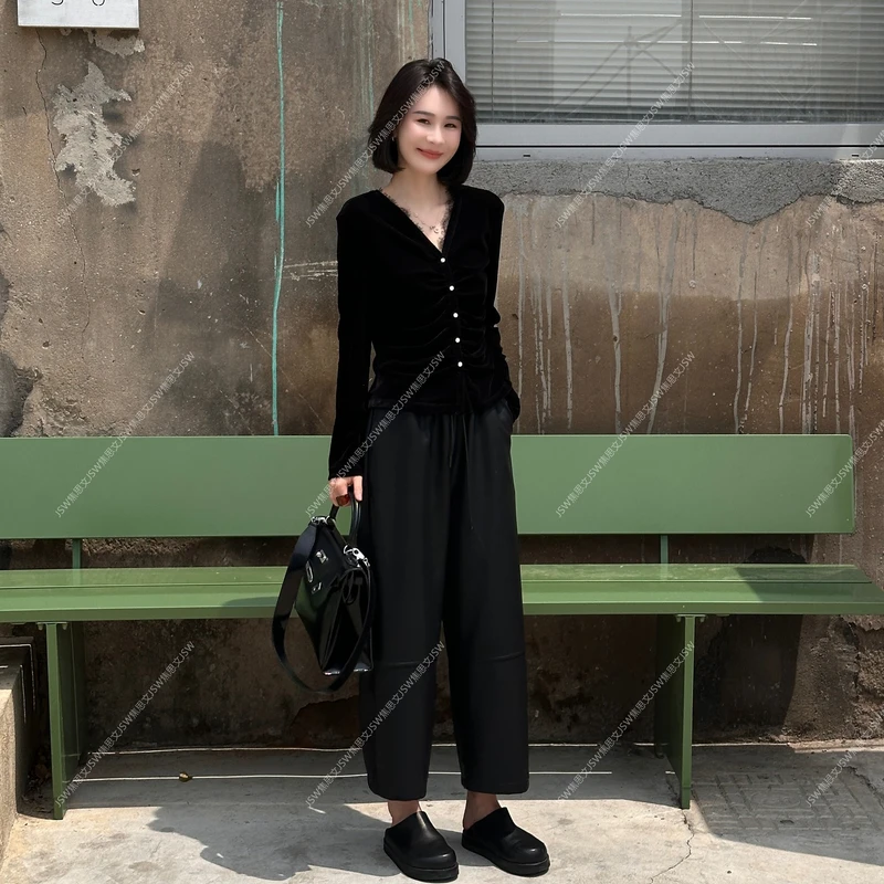 年终大促 秋季时尚休闲洋气显瘦百搭V领丝绒上衣250826Y3