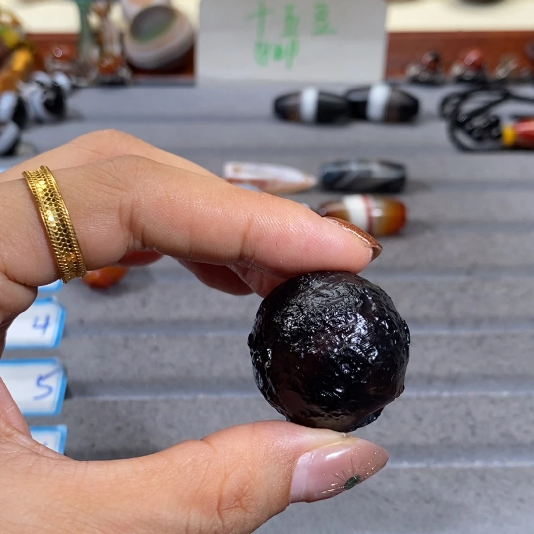 不***羊合金颈饰玛瑙/玉髓