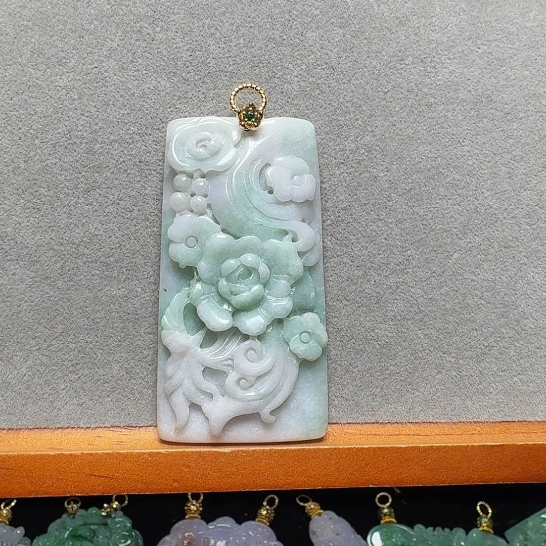 吊坠(赠链)未镶嵌翡翠