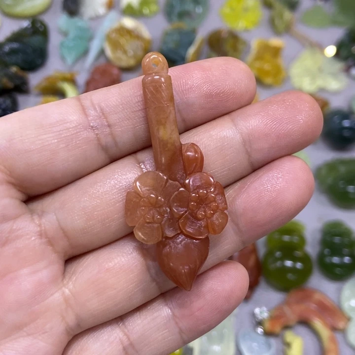 未镶嵌蛇纹石玉挂件