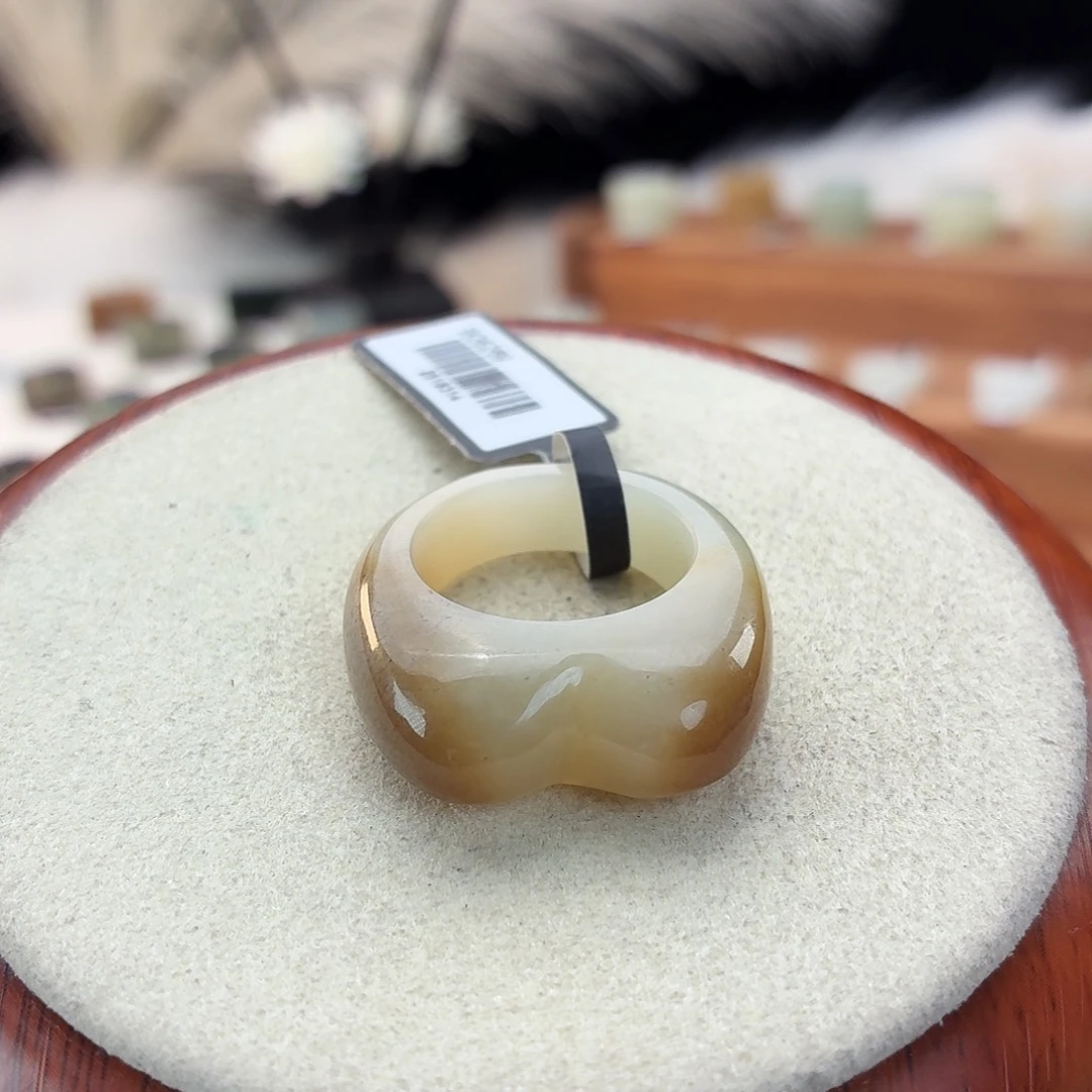 和田玉未镶嵌戒指i80渐变糖猫耳18.2mm
