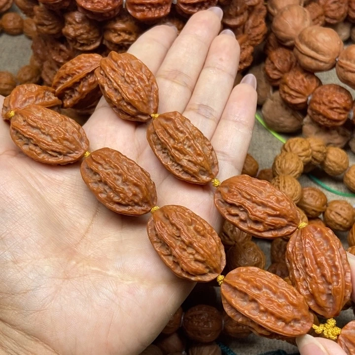 文玩核桃吊坠瓜子手串