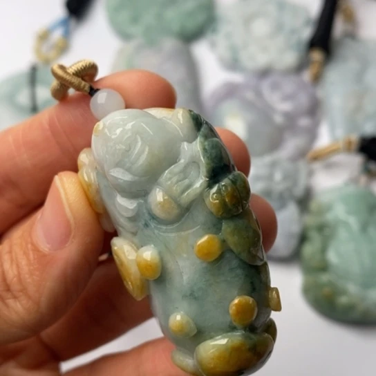 翡翠未镶嵌挂件翡翠