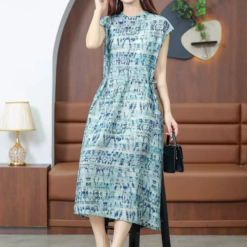 夏季新款新中式国风宽松遮肚显瘦圆领花萝纹轻奢连衣裙