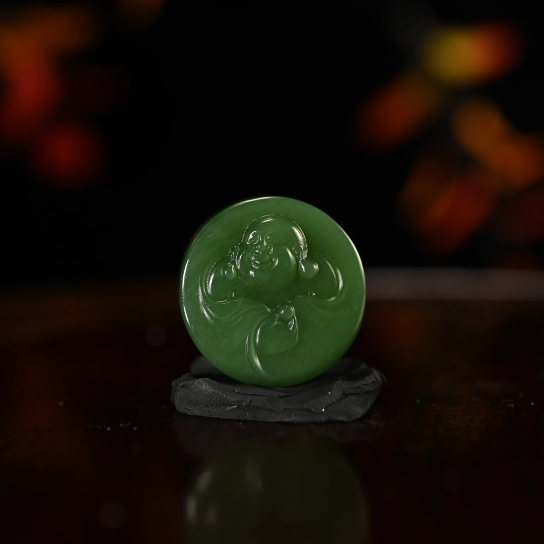 lot8805 2512190076和田玉碧玉弥勒佛挂件/保利