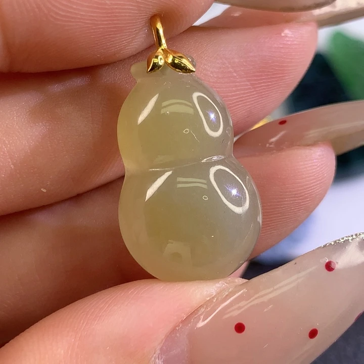 翡翠18K金镶嵌颈饰翡翠