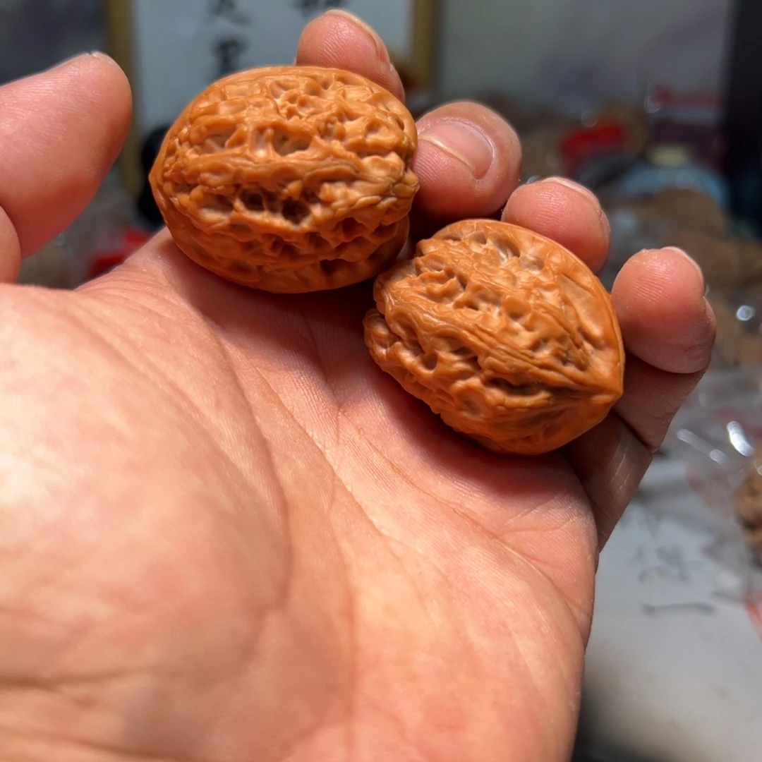 文玩核桃，龙纹方尊