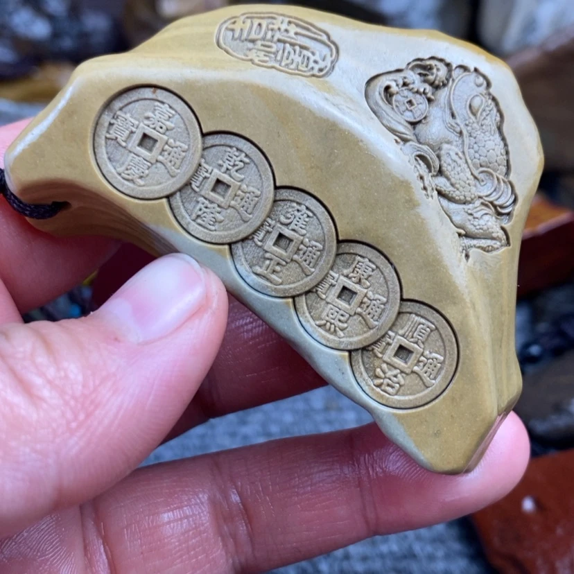 【闪购商品】原石雕刻手把件