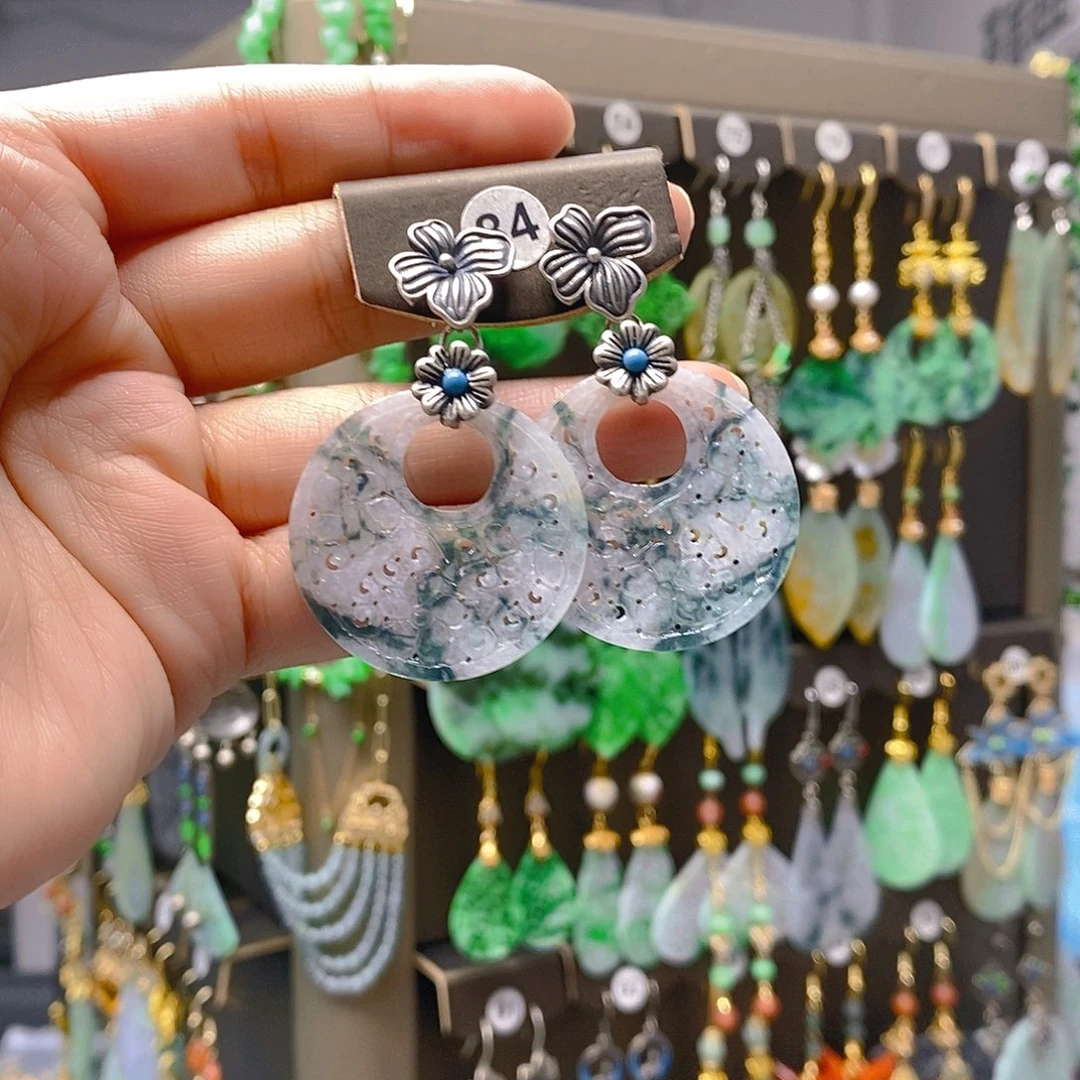 未镶嵌翡翠耳饰翡翠