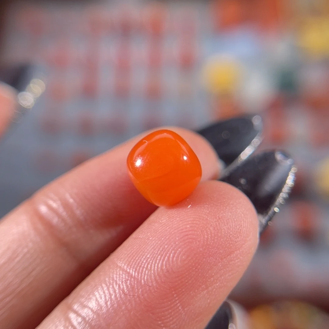 南红玛瑙大黑洞老形8.5不退换未镶嵌