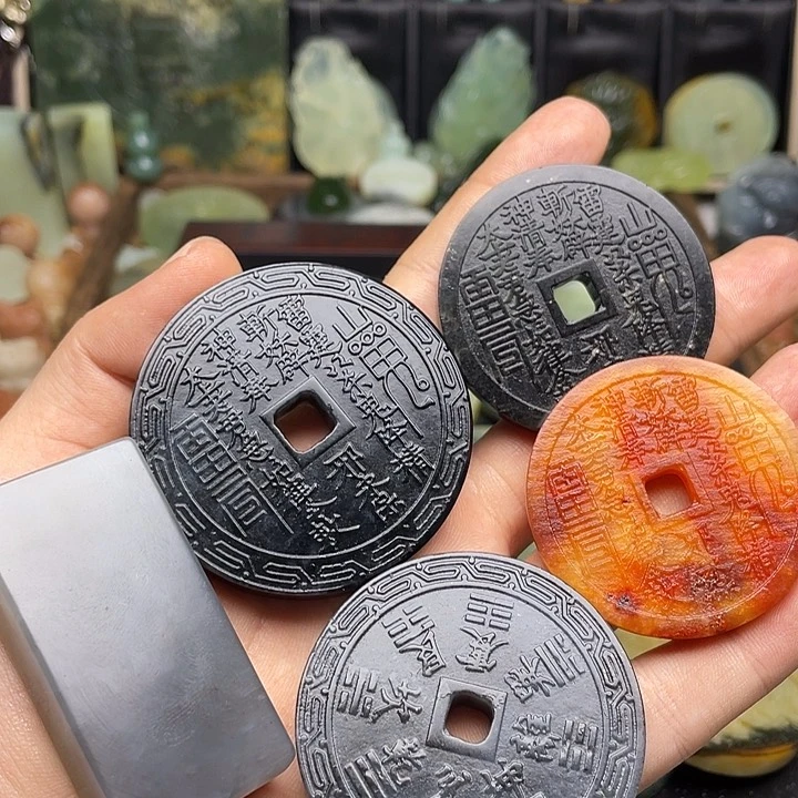 蛇纹石玉挂件足银镀金镶嵌?****n