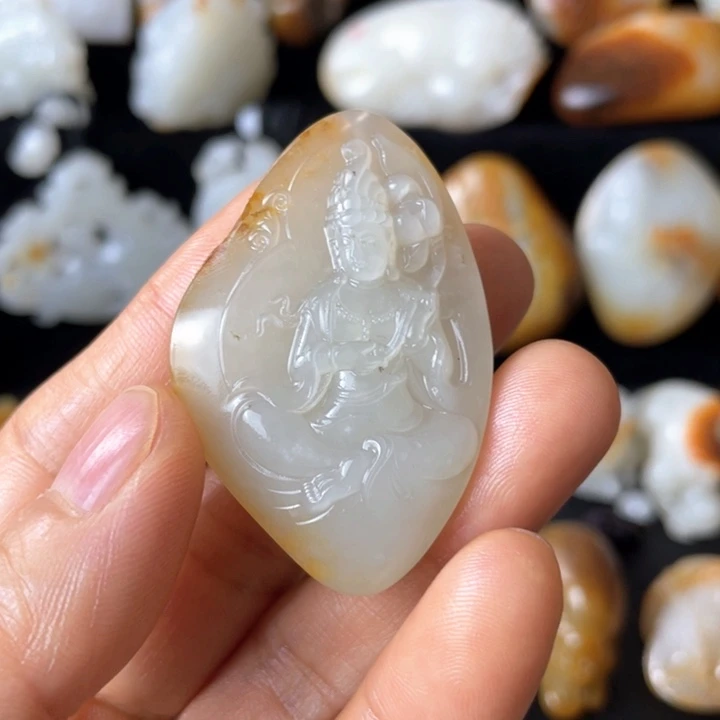词***扰颈饰未镶嵌和田玉